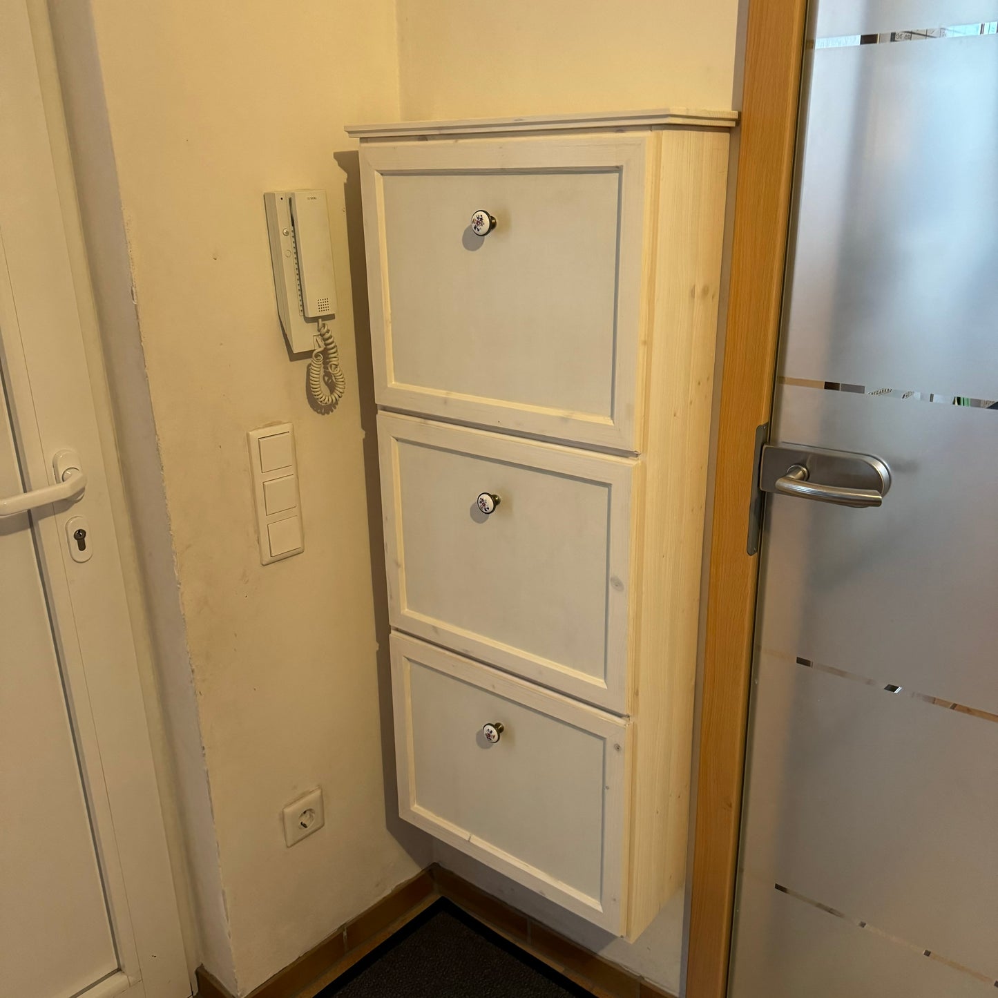 Schicker DIY Schuhschrank