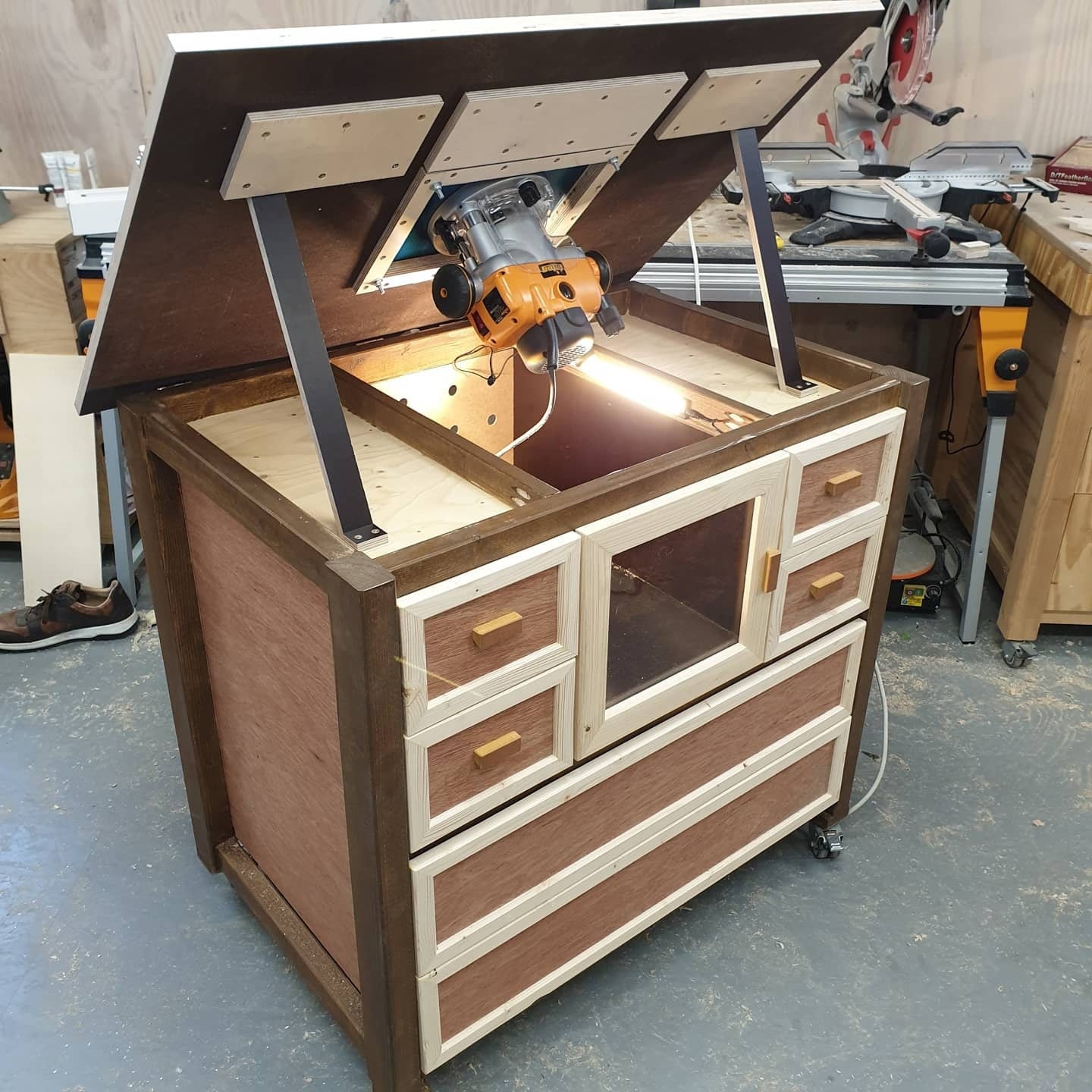 Frästisch für Profi-Heimwerker (Bauplan)